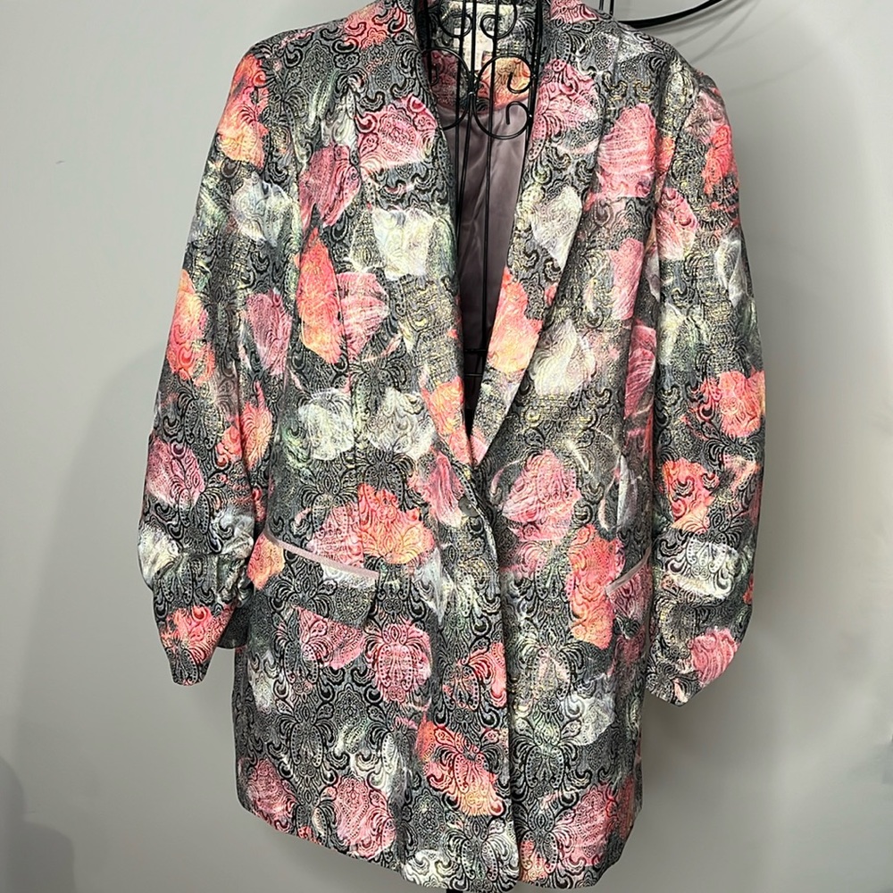 LOGO Lavish Blazer. Sz Large.